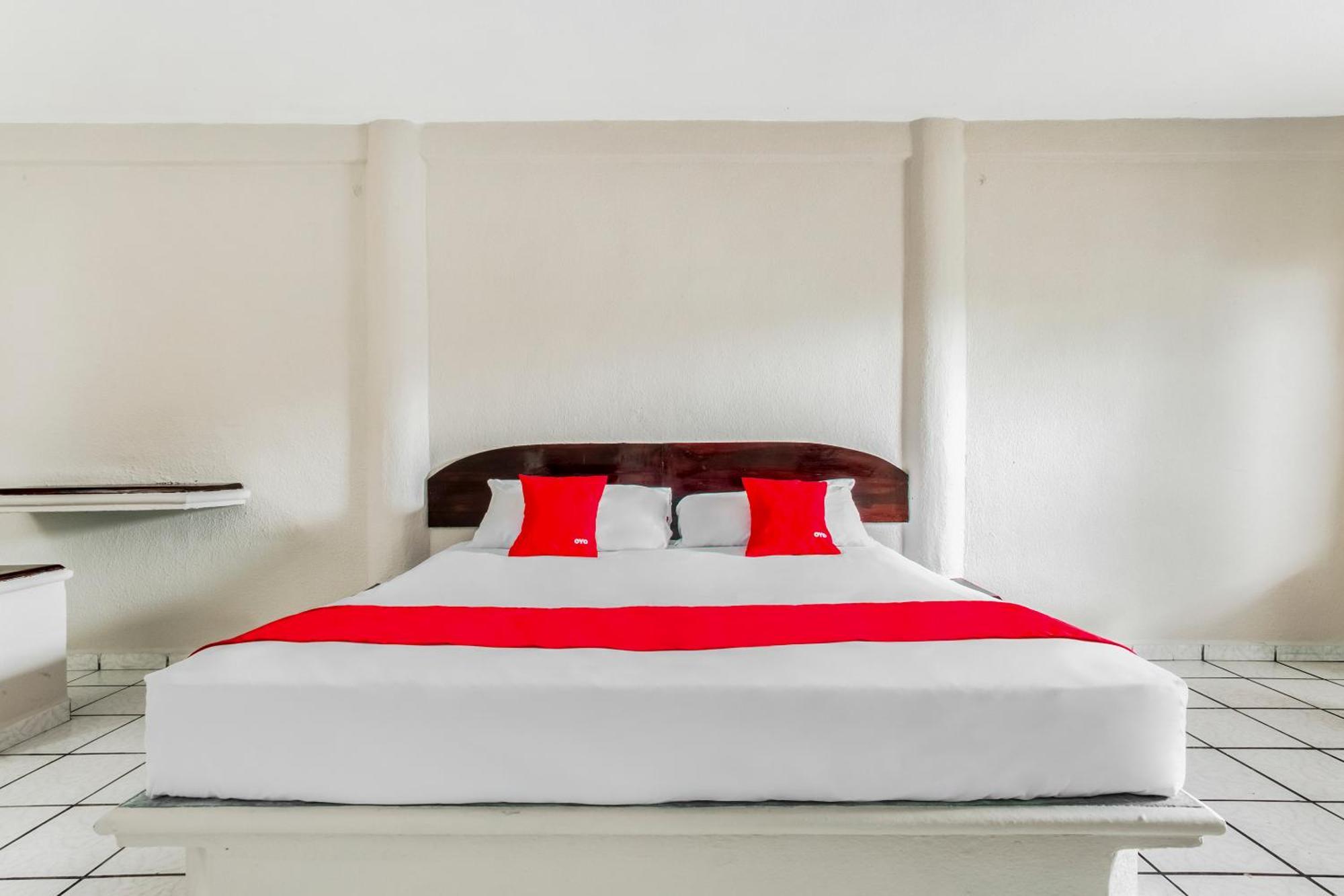 Oyo Hotel Jaguar Канкун Екстер'єр фото